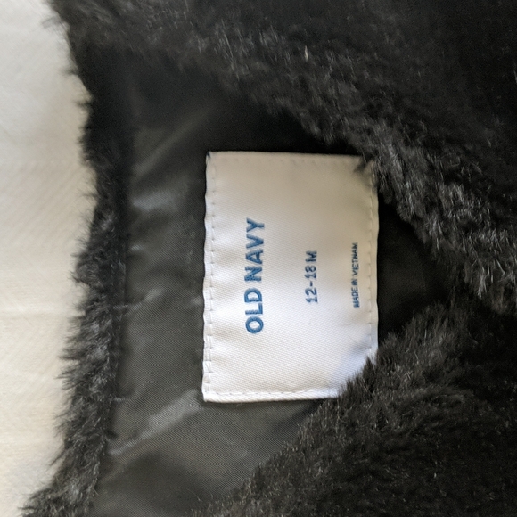 old navy black faux fur vest 12-18 months baby girl - Picture 2 of 5